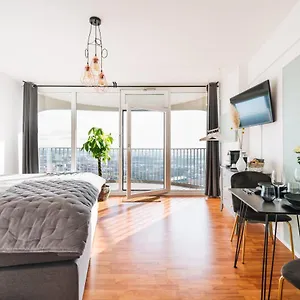 Great View I 26 Floor I Netflix And Boxspringbed Apartment
