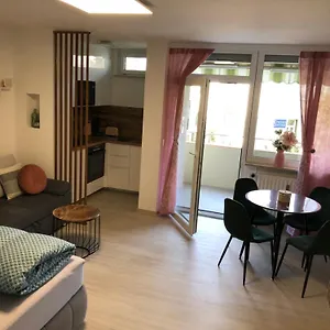 Lilis Mit Balkon Apartment